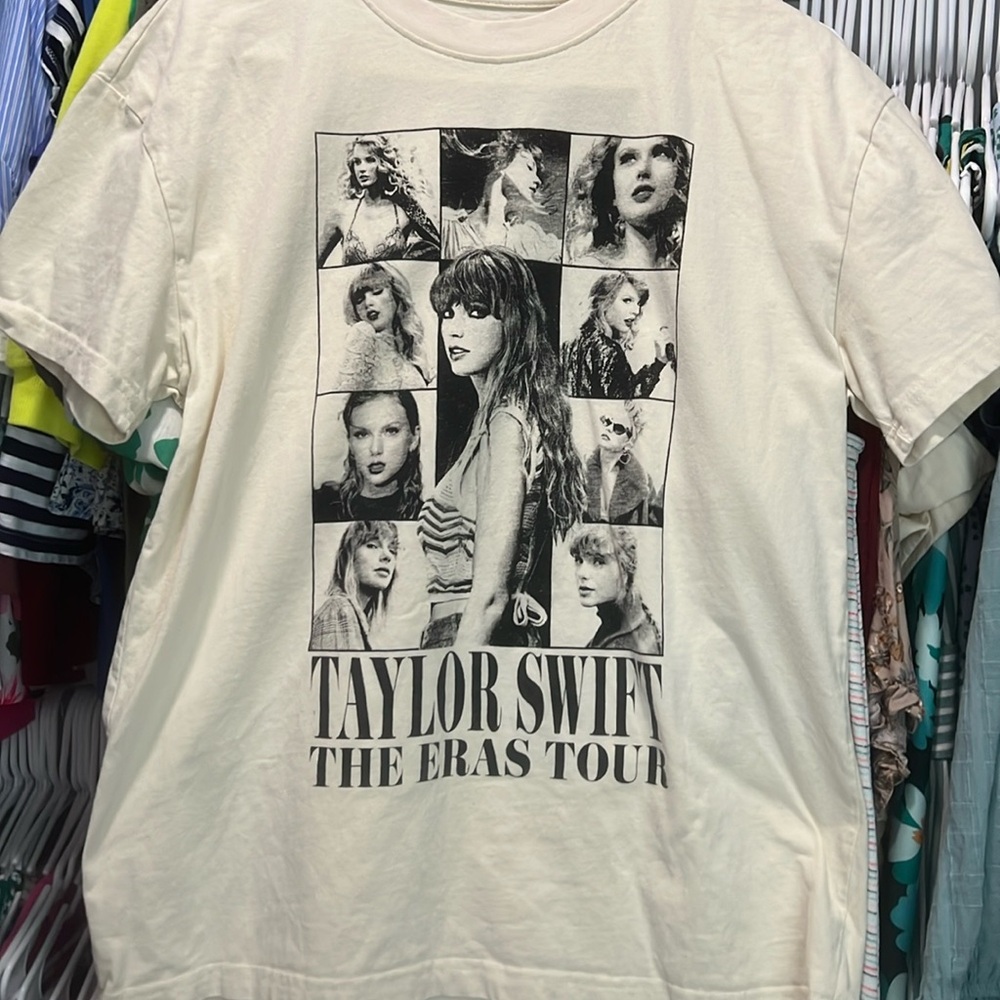 Taylor Swift t shirt